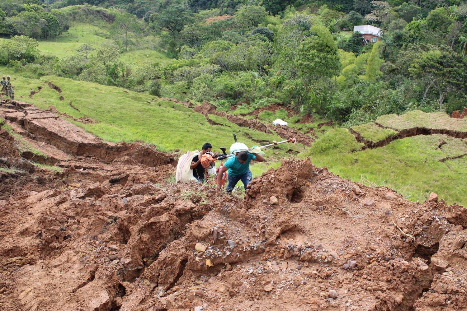 La intervención con equipo puede tardar más de dos semanas en el proceso de retiro completo del material