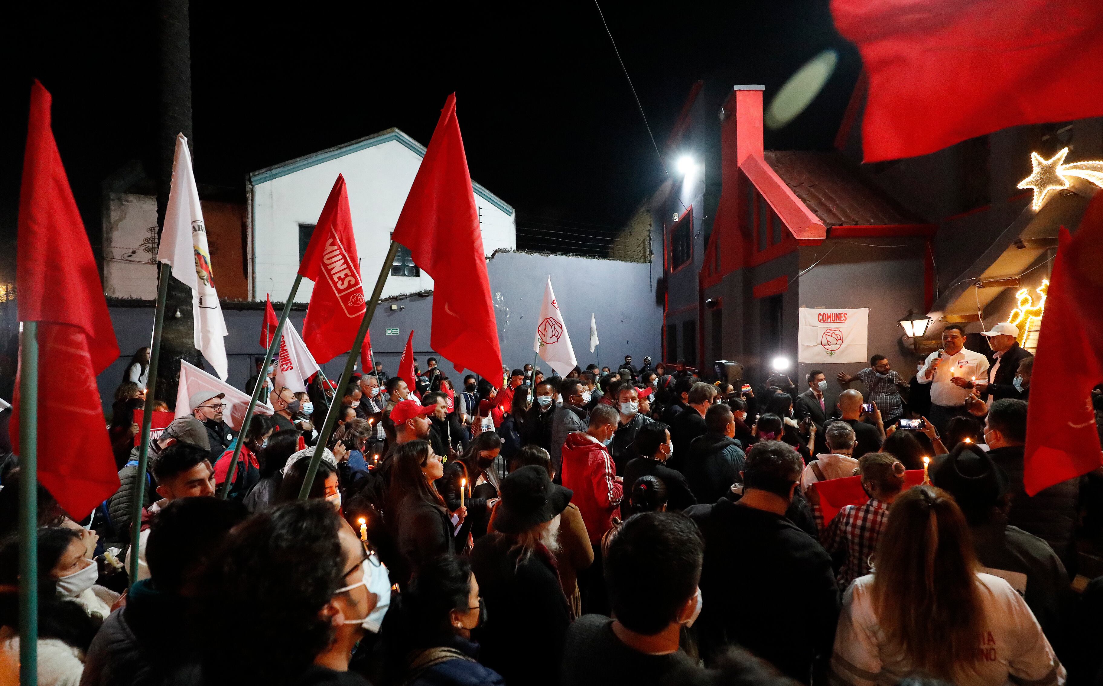 Plantón en la Casa Alternativa donde se encontró en horas de la mañana un paquete explosivo
ubicado en la localidad de Teusaquillo, fue la sede el pasado jueves de una actividad del Pacto Histórico 
Bogota enero 21 del 2022