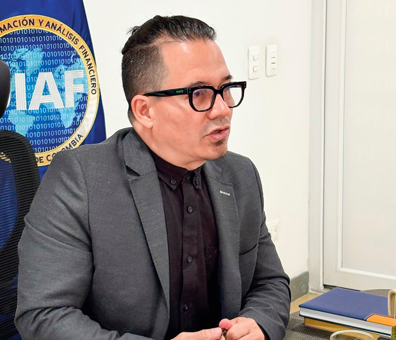 Wilmar Mejía, exfuncionario de la DNI, estaría detrás de los seguimientos.