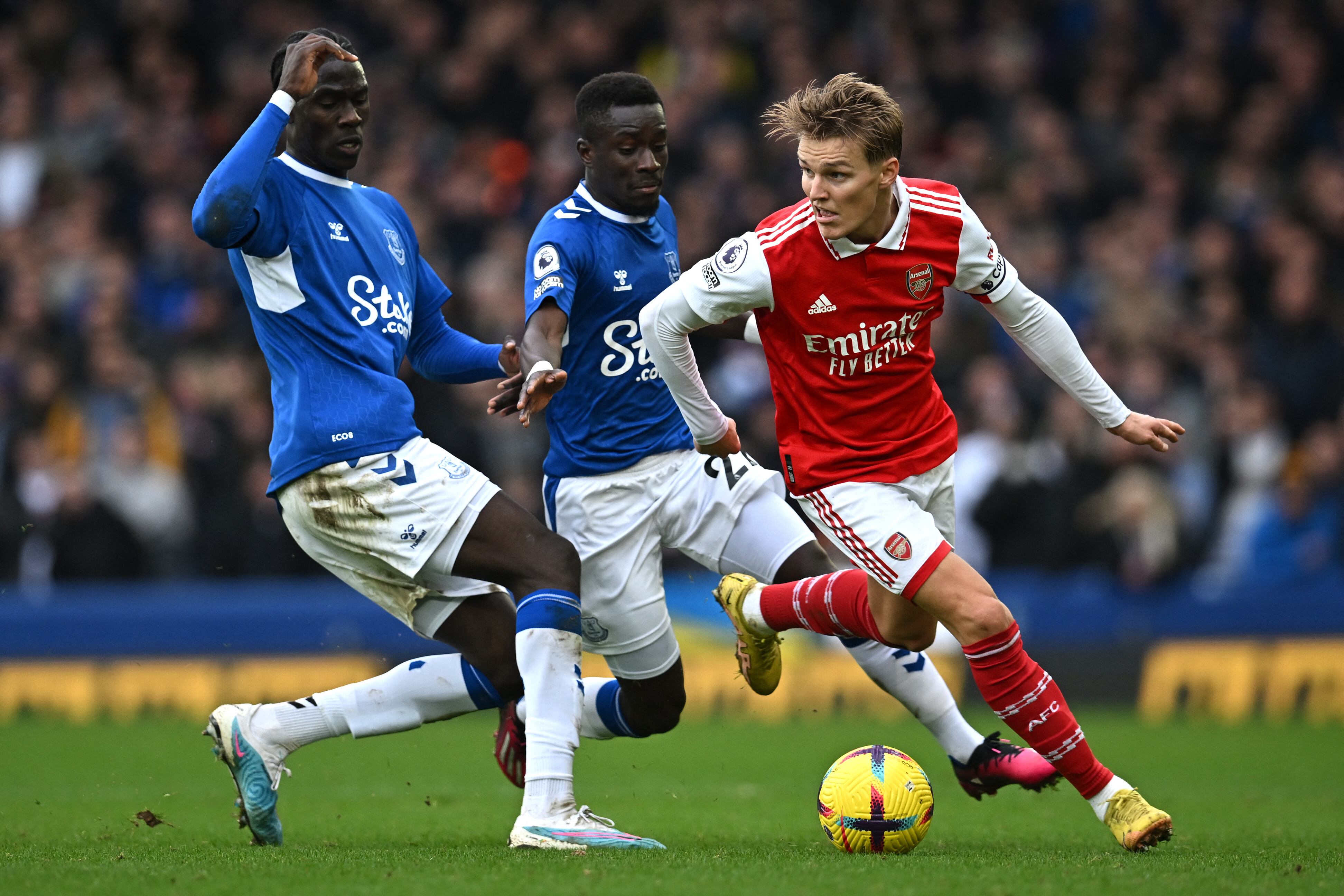 Martin Ødegaard, capitán del Arsenal en el esquema de Mikel Arteta.