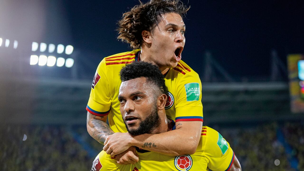 Con dos goles de Miguel Ángel Borja y uno de Lucho Díaz, Colombia derrotó 3-1 a Chile y tomó un respiro en la eliminatoria al Mundial de Catar en 2022. En octubre, la selección enfrentará a Uruguay, Brasil y Ecuador.