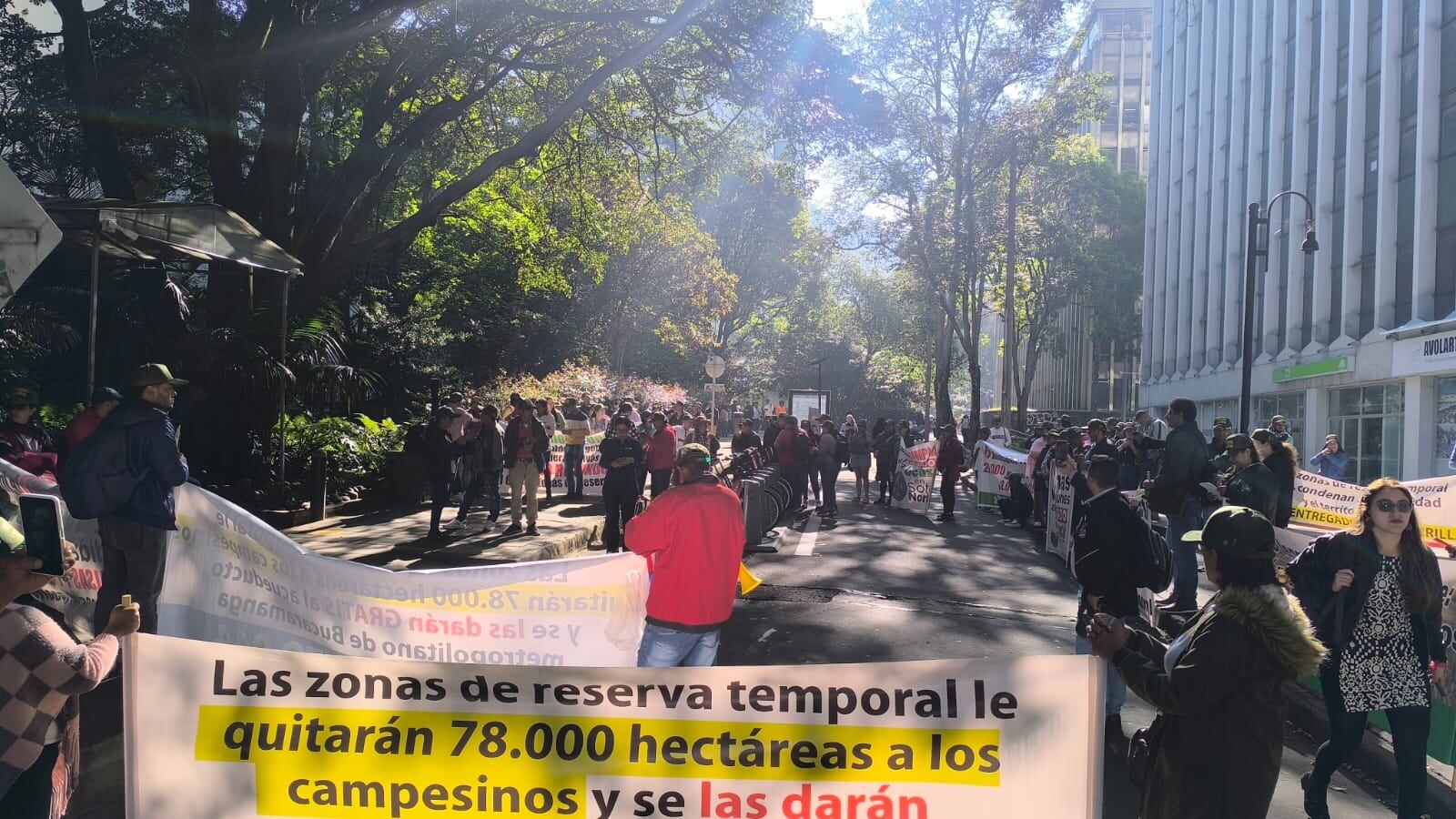 Protestas en el Ministerio de Ambiente por polémico decreto