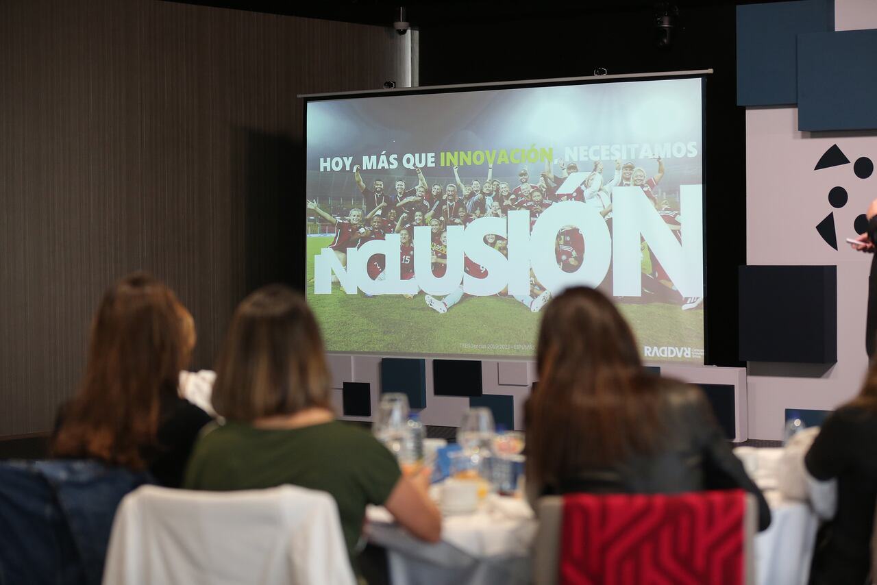 Una de las frases destacadas por el presidente de Raddar fue: Más que innovación hoy necesitamos inclusión.