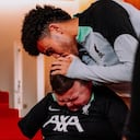 Luis Díaz junto al pequeño Dáire Gorman en Liverpool.