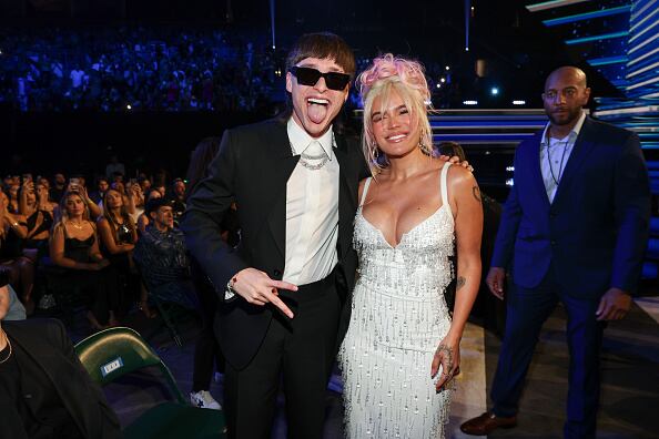 Peso Pluma y Karol G