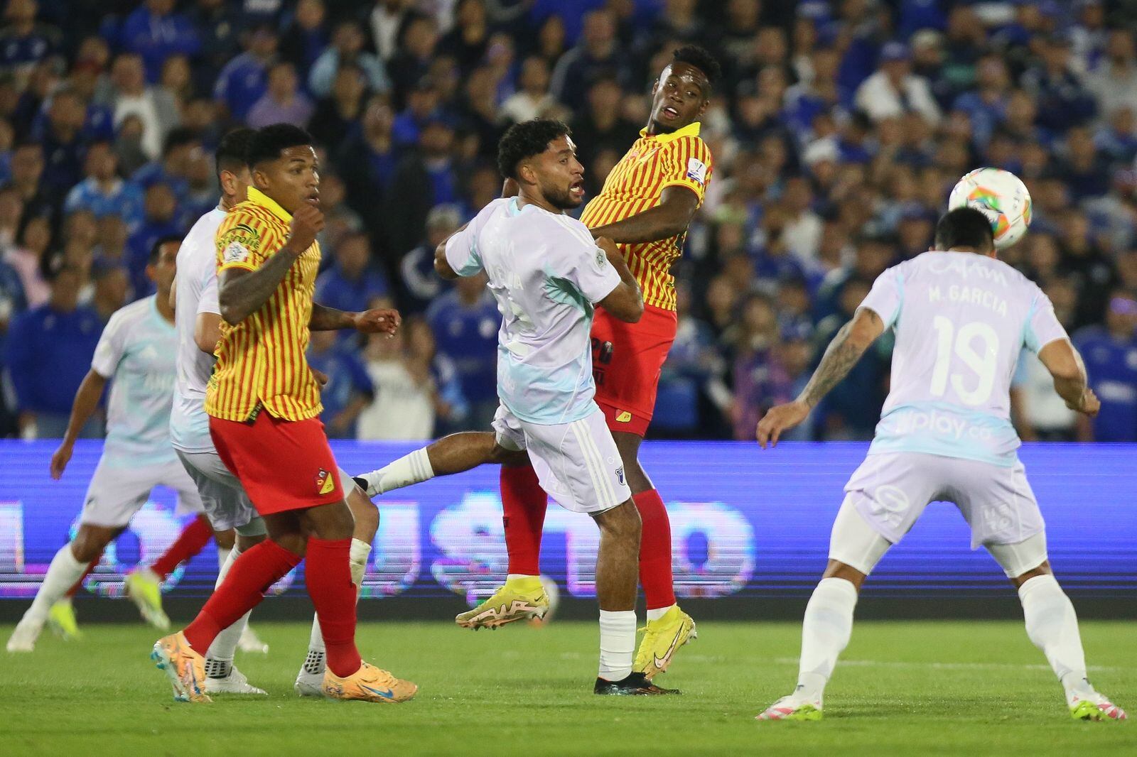 Deportivo Pereira se devuelve a casa con una goleada 5-0 en contra ante Millonarios.