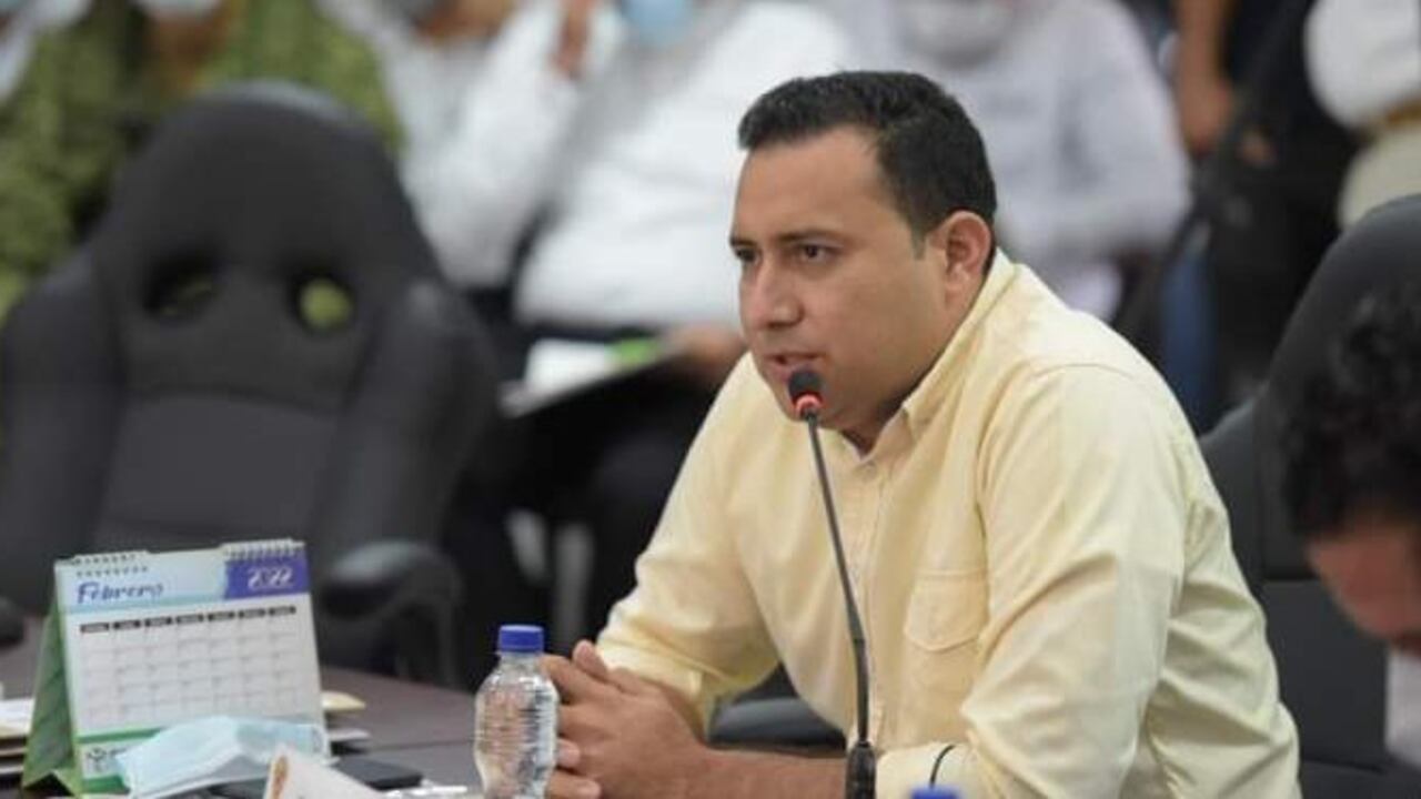 Este es el nuevo gobernador hasta nueva orden.