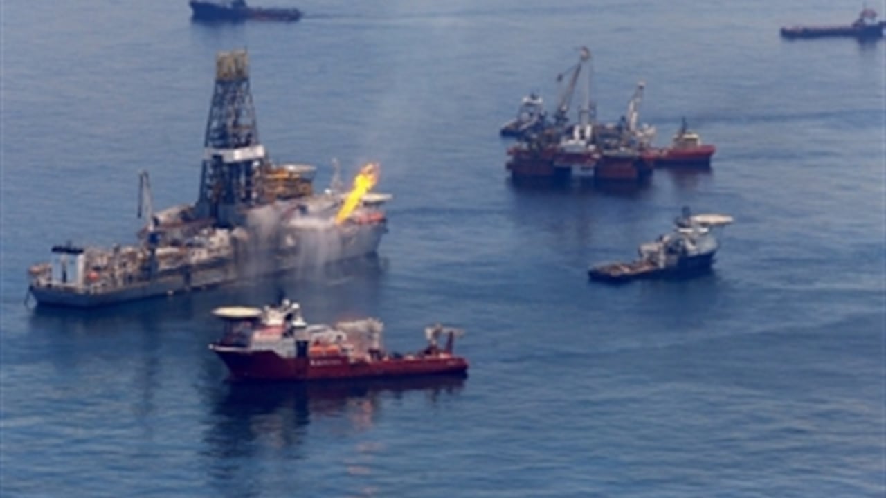 La compañía petrolera BP finalmente logró sellar definitivamente el pozo Macondo, causante del vertido en el Golfo de México, hace tan sólo unos días.