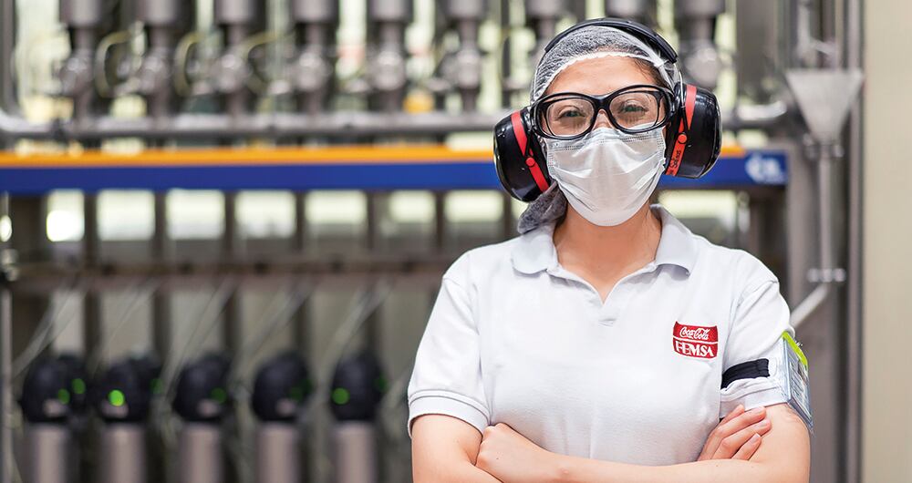 Las mujeres representan el 30 por ciento del total de los colaboradores en Coca-Coca FEMSA Colombia. Asimismo, el alto nivel directivo está, en su mayoría, compuesto por mujeres.