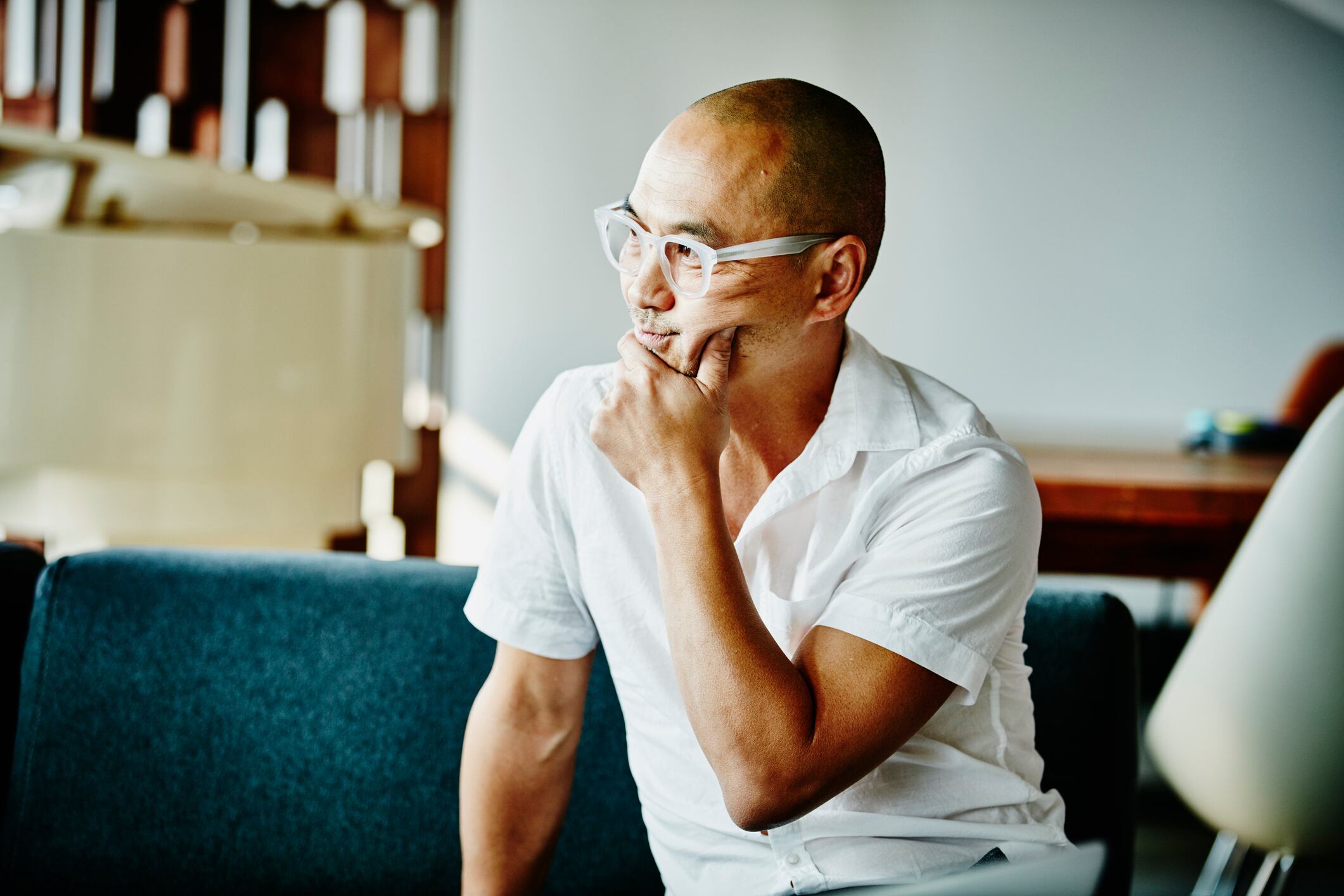 Las personas inteligentes suelen analizar su entorno, para comprender lo que les rodea.