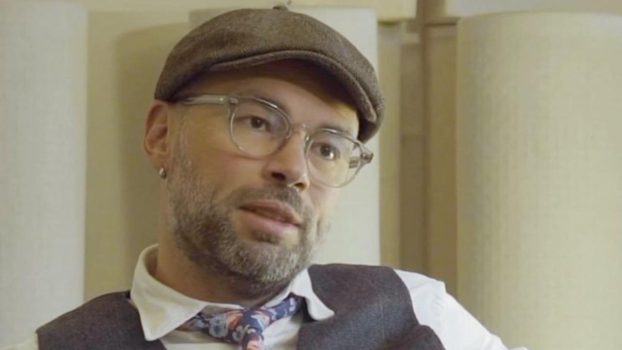 Santiago Cruz habló, entre lágrimas, sobre su proceso de rehabilitación del consumo de drogas: "cumplo 18 años limpio"