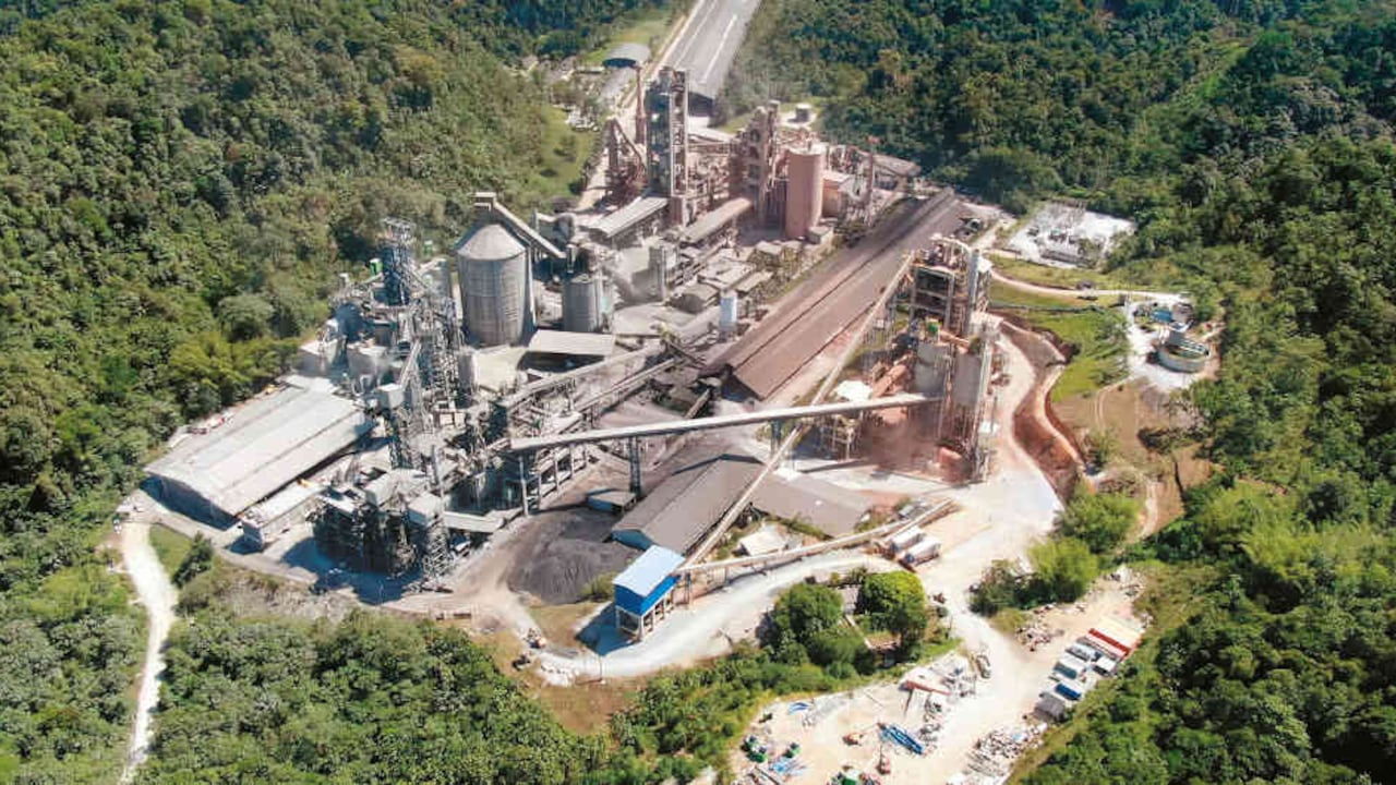 La primera línea de producción de arcillas térmicas de Argos funciona en la planta de Rioclaro, en Sonsón.