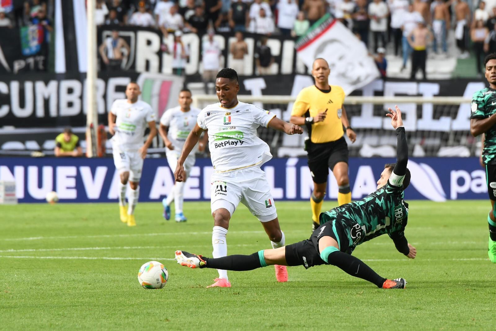Imagen del partido de Liga colombiana entre Once Caldas y Atlético Nacional por la fecha 3.