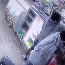 Los dos hombres llegaron armados y disparando contra el tendero