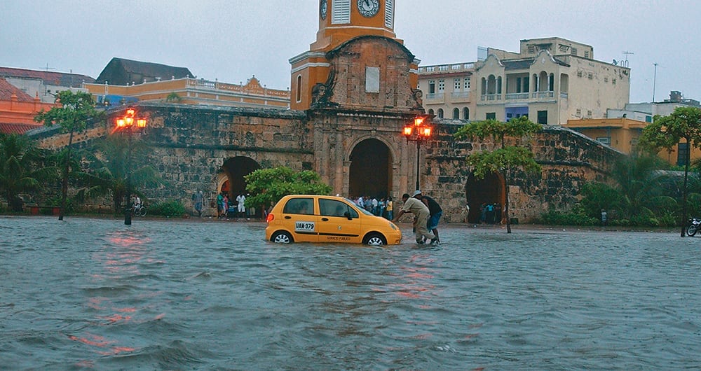 Centenares de turistas que pensaban pasar unos días de descanso quedaron atrapados en hoteles y apartamentos. 