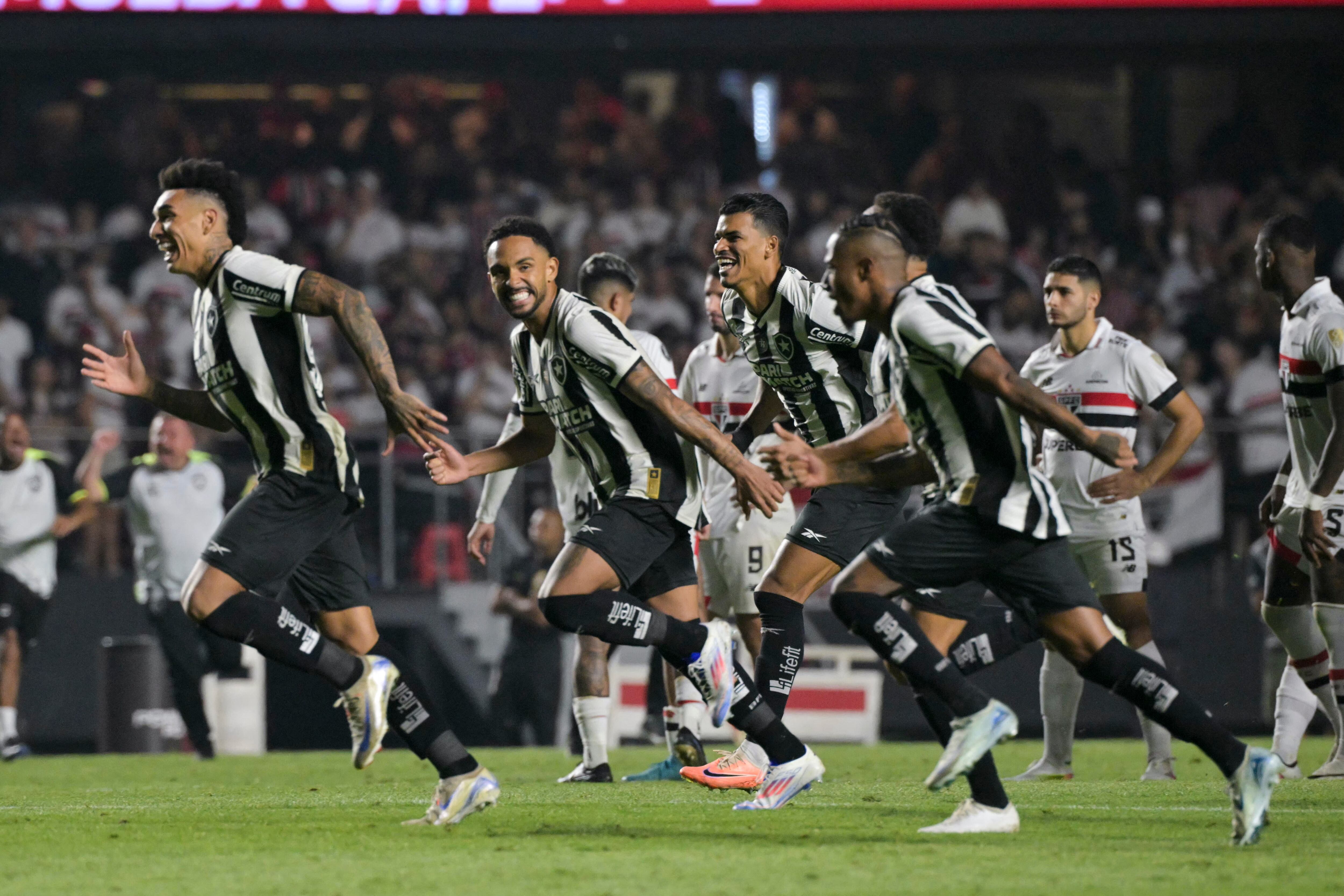Botafogo da la sorpresa y sueña con su primera Libertadores