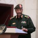 El jefe del ejército de Sudán, el general Abdel-Fattah Burhan, habla luego de la firma de un acuerdo inicial destinado a poner fin a una profunda crisis causada por el golpe militar del año pasado, en Jartum, Sudán, el 5 de diciembre de 2022