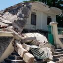 La residencia del obispo católico está dañado después de un terremoto en Les Cayes, Haití, sábado, 14 de agosto de 2021. (Foto de AP / Delot Jean)