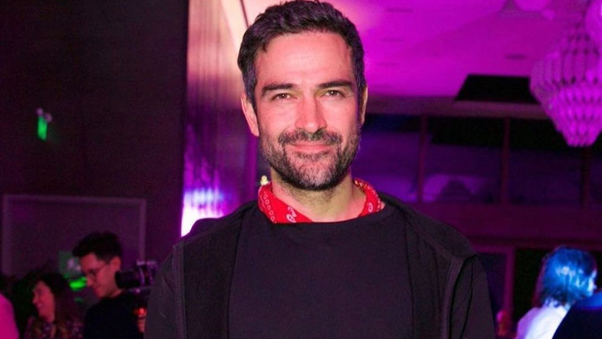 "Estaré trabajando", es la razón de 'Poncho' para no estar en la gira de RBD. Foto: Instagram @ponchohd.