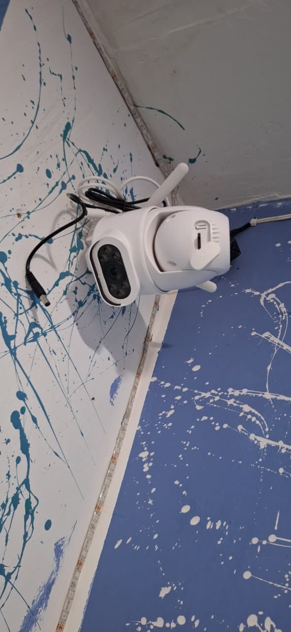 Las menores eran monitoreadas por cámaras de seguridad.