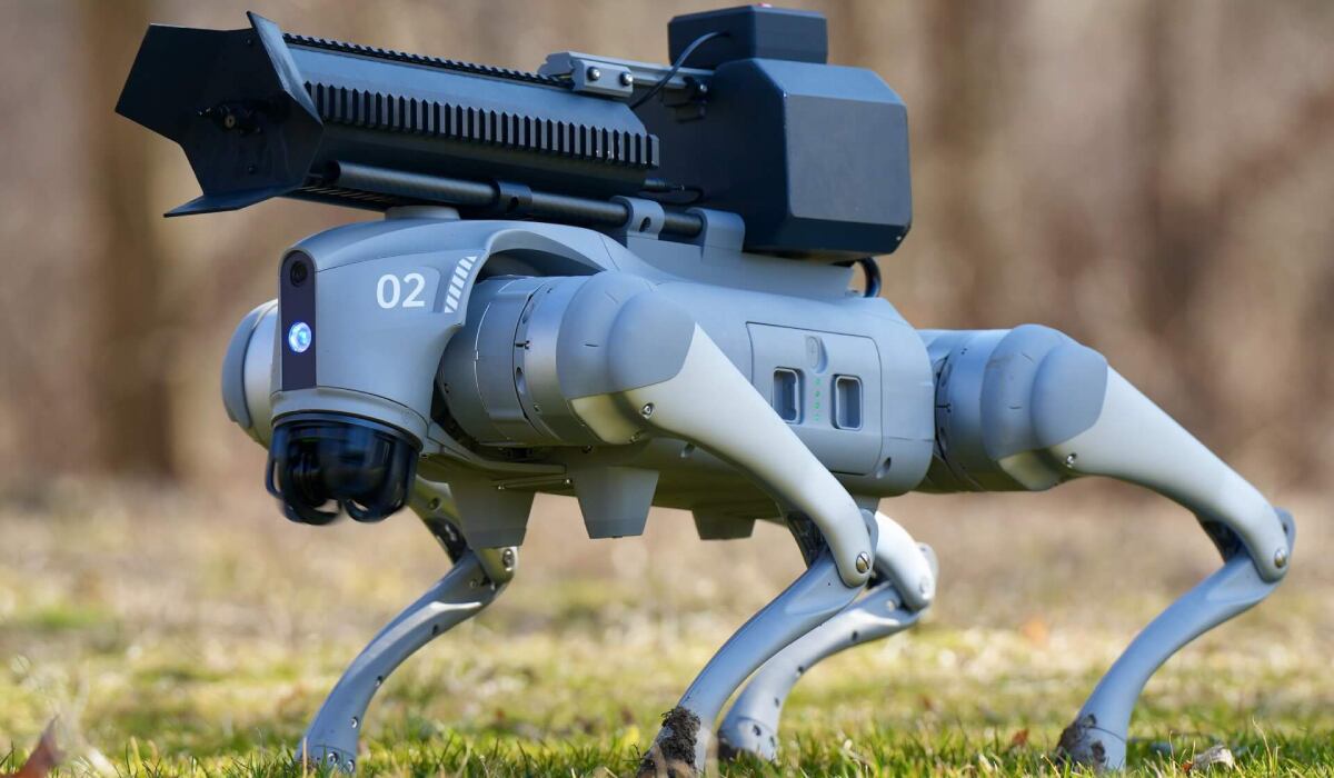 Thermonator cuenta con sistemas para moverse en cualquier terreno, sin importar los obstáculos.