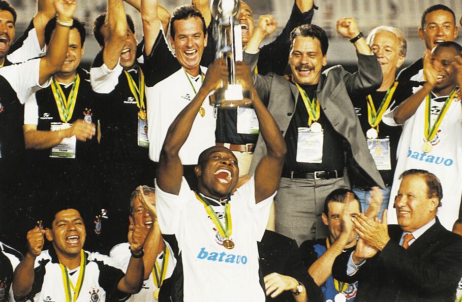 Con Corinthians, Freddy Rincón ganó la primera edición del mundial de clubes en el año 2000. Foto: Alexandre Battibugli/Placar Brasil.