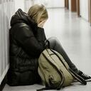 Para evitar que tus hijos sean parte del acoso estudiantil enseñales a ser felices con las alegrías de los demás.