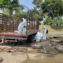 Así quedó el carro en el que se movilizaban los uniformados del Esmad en Cali.