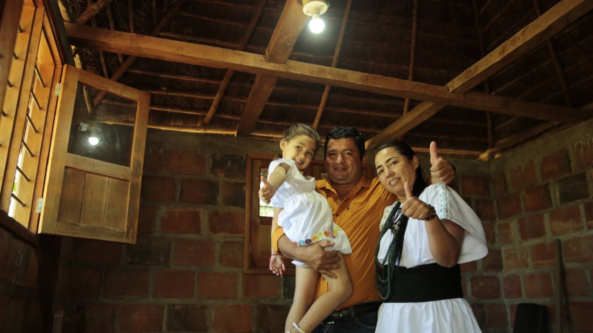 Desde agosto de 2018, el Gobierno ha llevado el servicio de energía eléctrica a más de 76.000 hogares en todo el país.