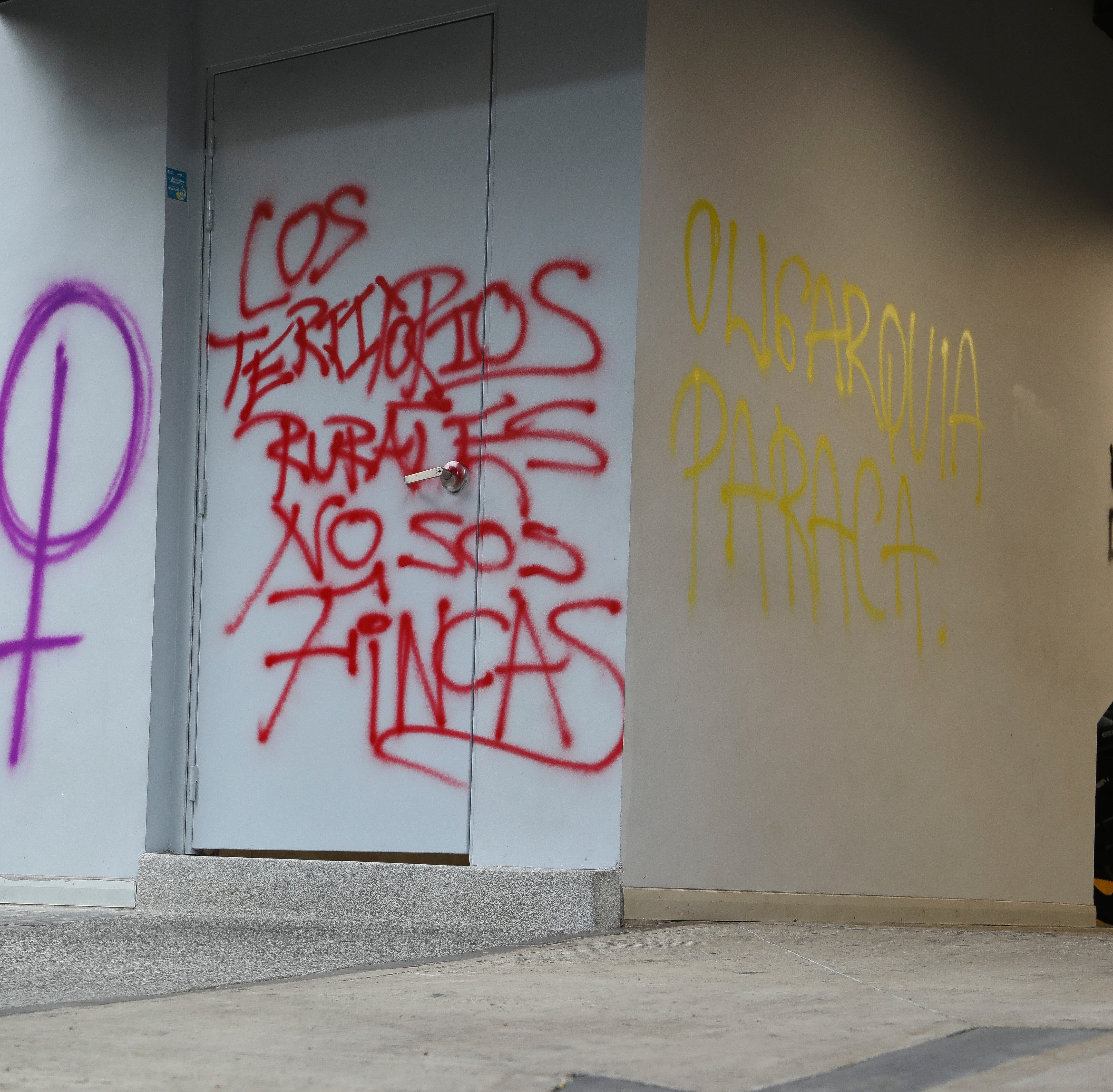 Graffitis protestas norte de Bogotá