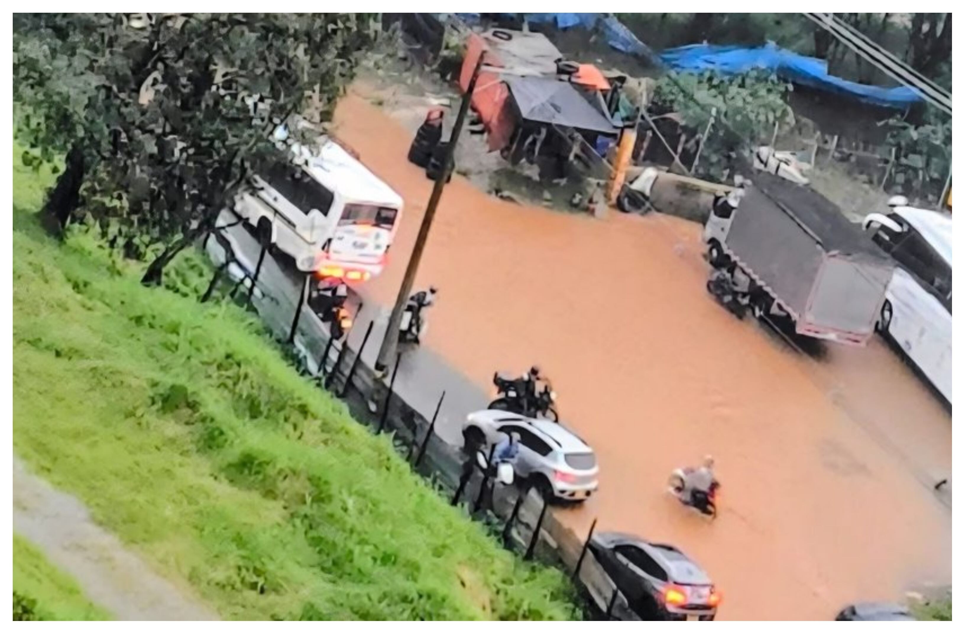 Inundaciones por lluvias en La Gabriela, en Bello.