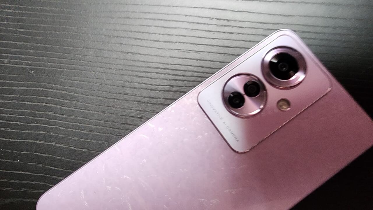 El OPPO Reno11 F 5G es un gama media con una cámara triple versátil.