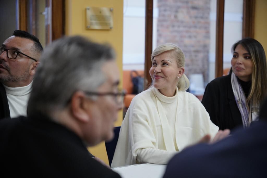 Reunión Partido de la U hotel La Ópera.
