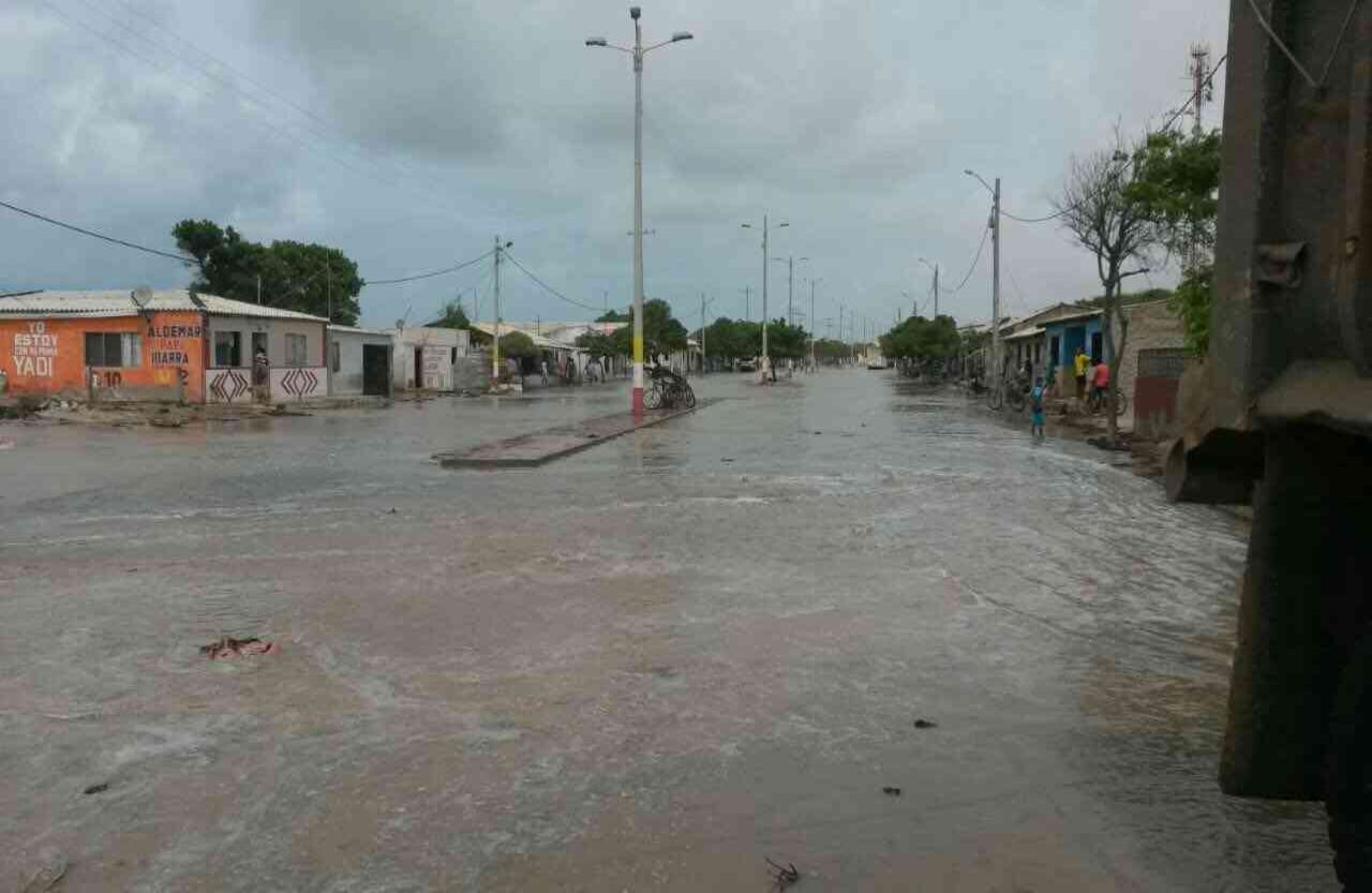En Colombia, el fenómeno natural fue evidente en La Guajira dónde dejó varias viviendas damnificadas en el municipio de Uribia.