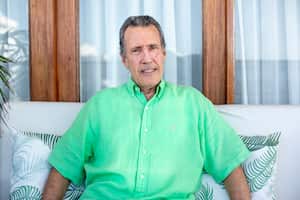 Almirante Gabriel Arango Bacci
Fotógrafo Tico Angúlo