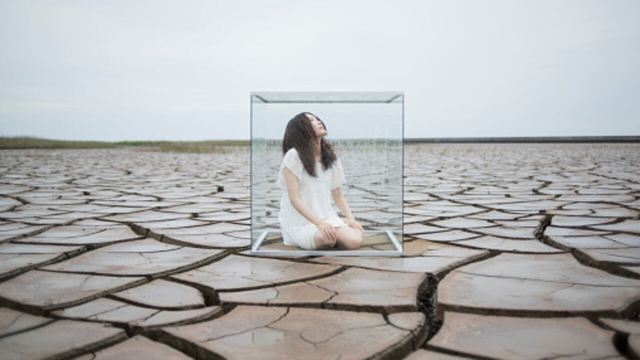 Hidratarse consiste en reponer los líquidos corporales que se pierden a través del sudor, y también al exhalar aire y eliminar residuos.