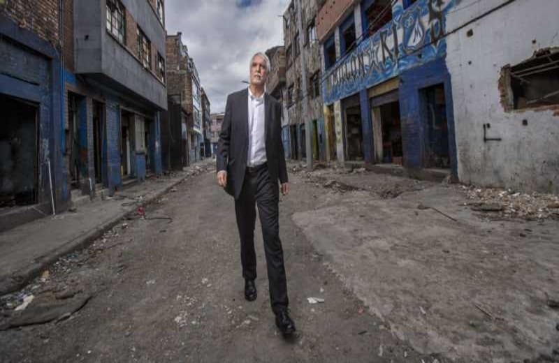 En 1998 el alcalde Enrique Peñalosa intervino El Cartucho. Ahora su apuesta la hace en el Bronx. Archivo.