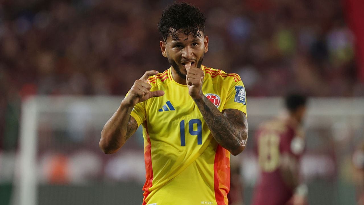 Suárez con la camiseta de la tricolor.