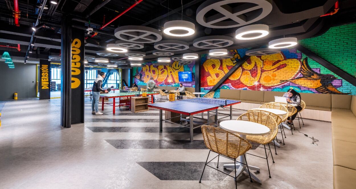 Colsubsidio también creó equipamientos urbanos llamados Bloc - Bienestar local Colsubsidio, un modelo que tiene una oferta completa de servicios para la cultura, el entretenimiento, la productividad y el deporte en las localidades de Bogotá.