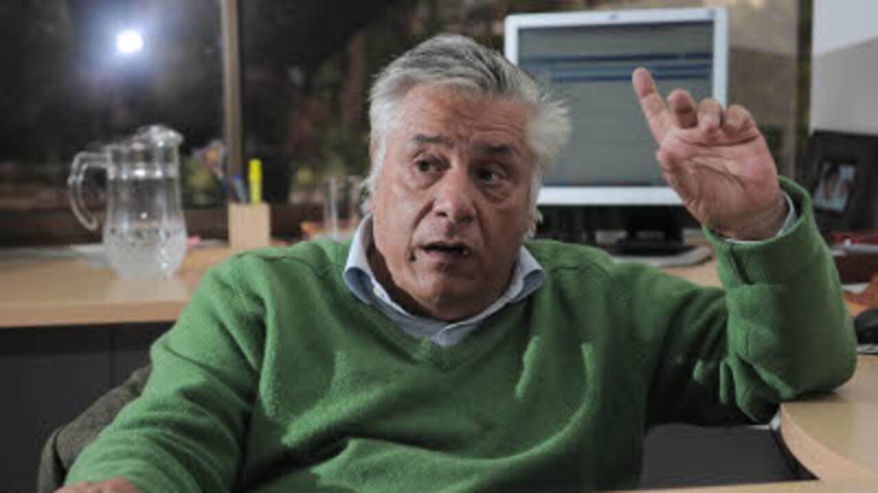 El periodista español Miguel Ángel Bastenier ganó este año el premio María Moors Cabot por su labor periodística y docente.