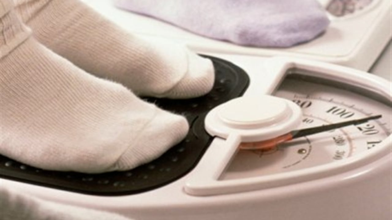 El aumento de peso puede desembocar en sobrepeso u obesidad.