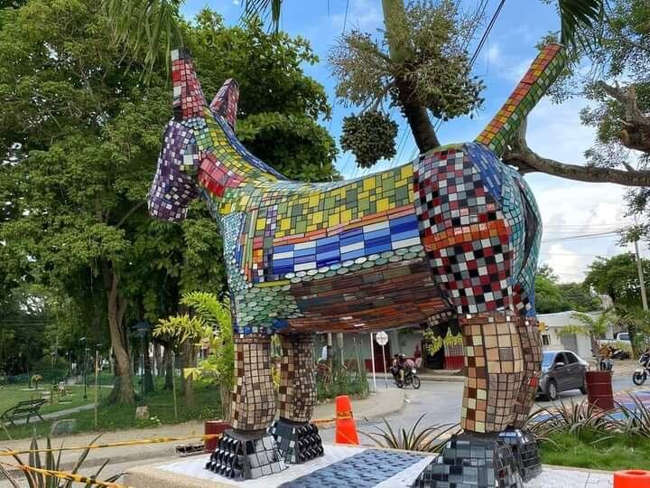 En medio de las críticas, el alcalde de SIncelejo indicó que el monumento será desmontado.