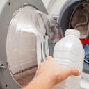 La pregunta sobre qué vinagre usar para desinfectar la lavadora tiene una respuesta que muchos buscan.