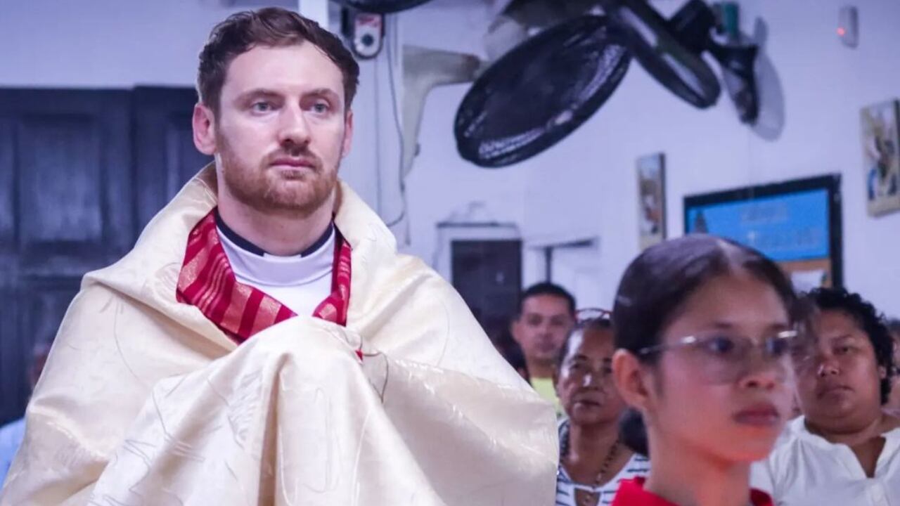 El sacerdote llegó hace más de 2 años a Colombia.