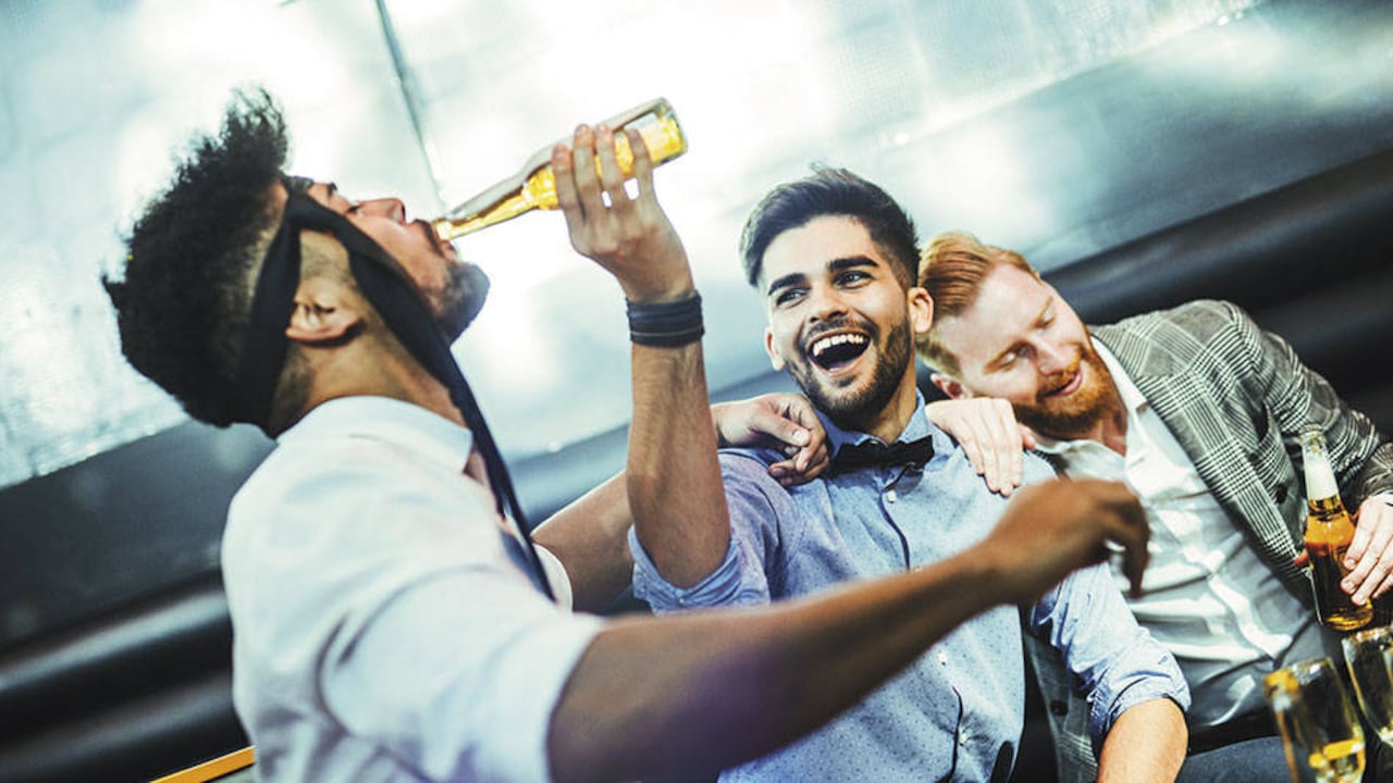 Igual que sucedió con el cigarrillo, entre los millennials el alcohol ha perdido terreno.