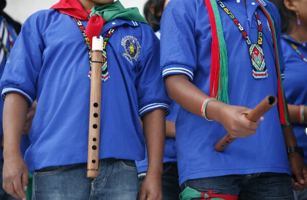 Niños indígenas de la Orquesta  de Instrumentos Andinos del Resguardo Huellas de Caloto, Cauca, llegaron a Bogotá para participar en la celebración de la V Semana por la Memoria.