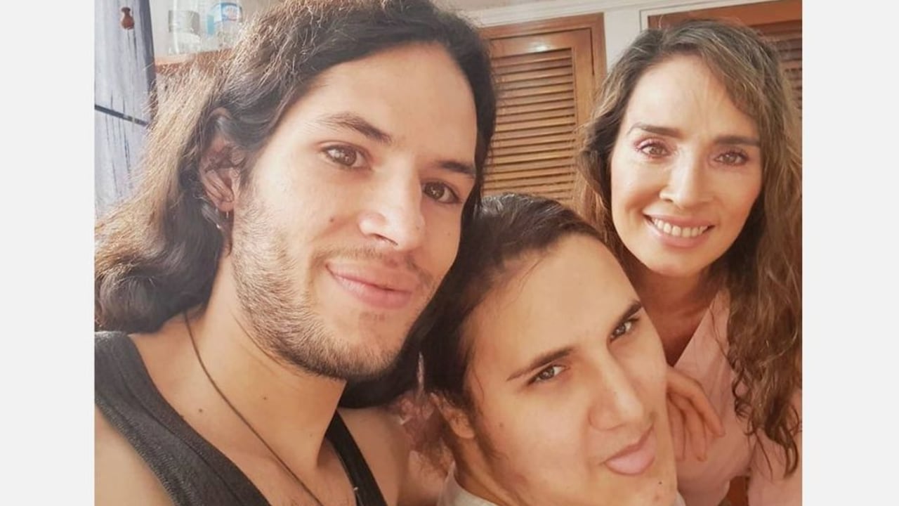 Luly Bossa con sus dos hijos. Instagram @lulybossa1