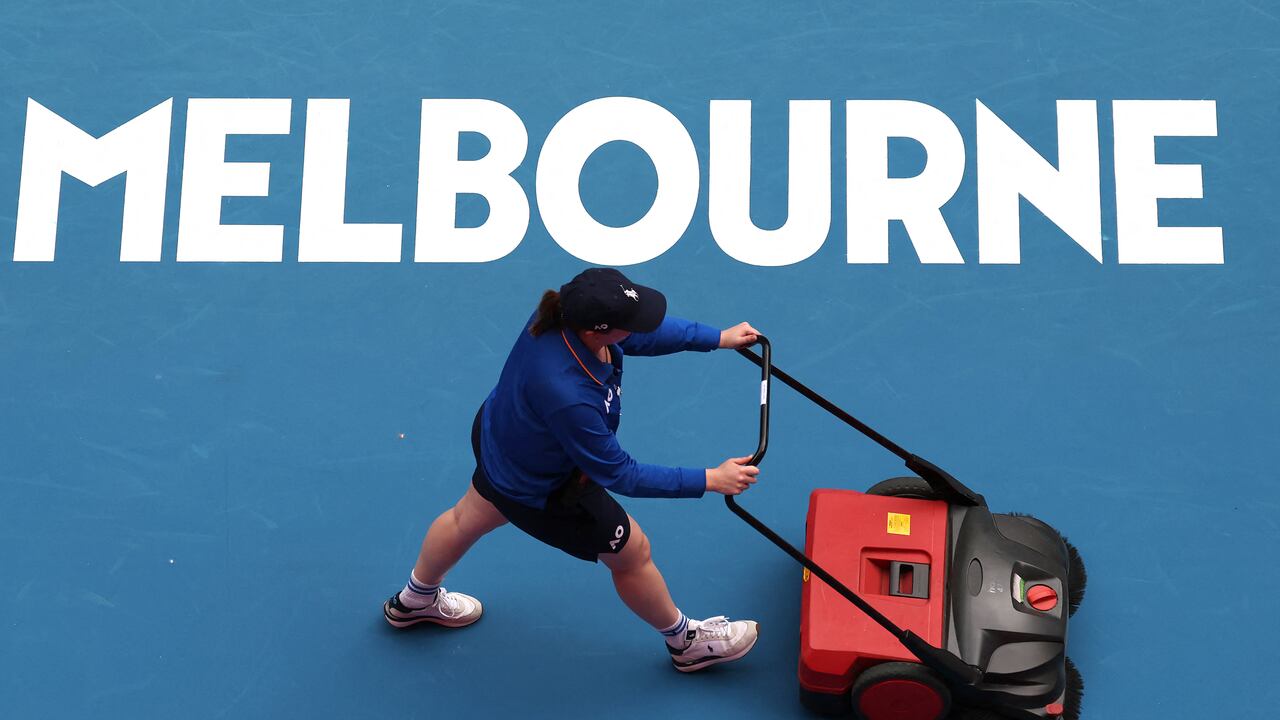 En medio de la tormenta, Sabalenka y Badosa lograron triunfar en el Australian Open 2025.