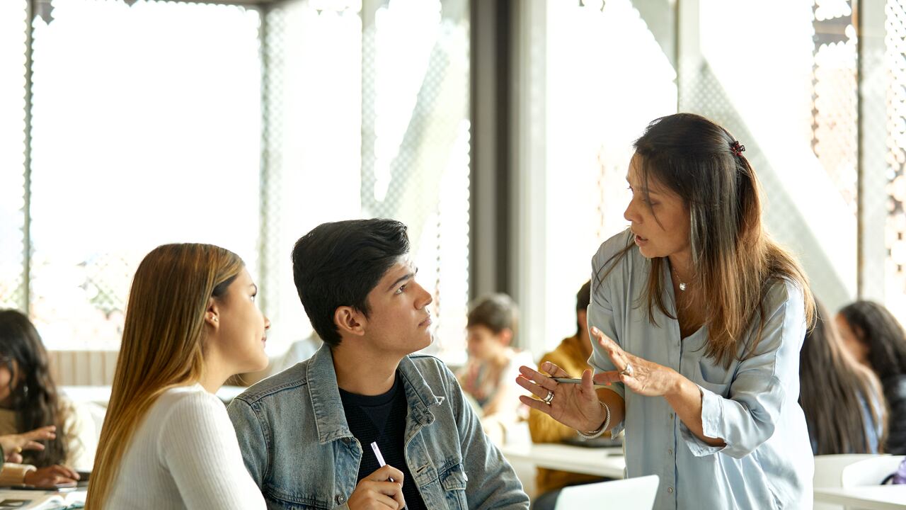 La clave para dar una buena presentación es la organización de ideas.