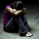 El acoso cibernético infligido por la misma persona es parte de un problema que está empezando a surgir y que algunos llaman "hacerse daño digitalmente" (una traducción del inglés cyber self-harm o también self-trolling).